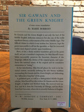 Borroff, Marie (tr.): Sir Gawain and the Green Knight [used paperback]