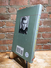 Carver, Raymond: A New Path to Waterfall [used hardcover]