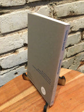 Saraçini, Valentina: Dreaming Escape [used paperback]