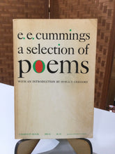 cummings, e. e.: A Selection of Poems [used paperback]