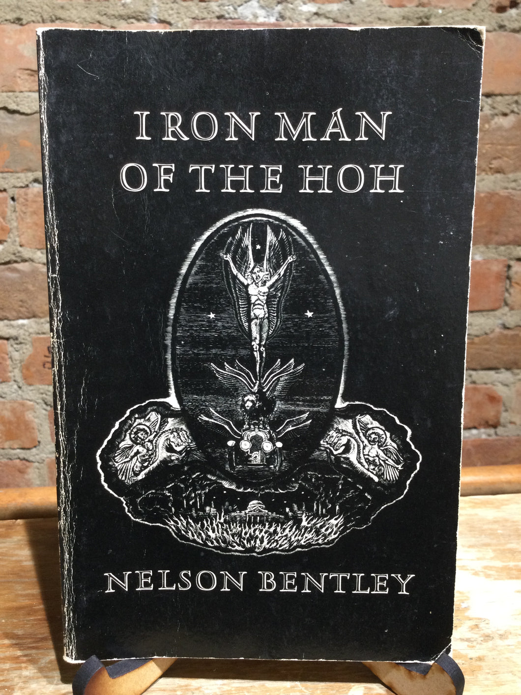 [Rare] Bentley, Nelson: Iron Man of the Hoh [used paperback]