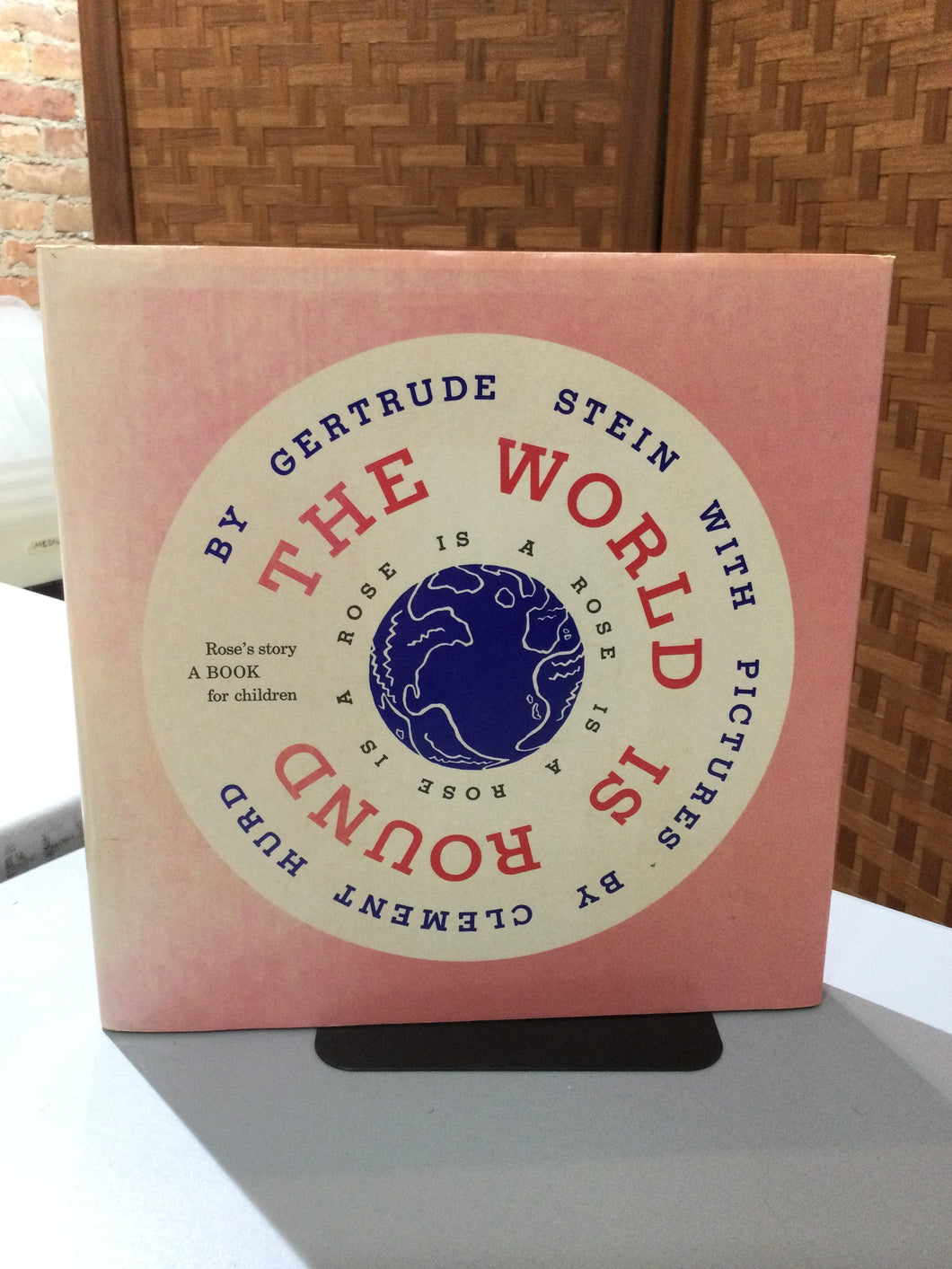 Stein, Gertrude: The World is Round [used hardcover]