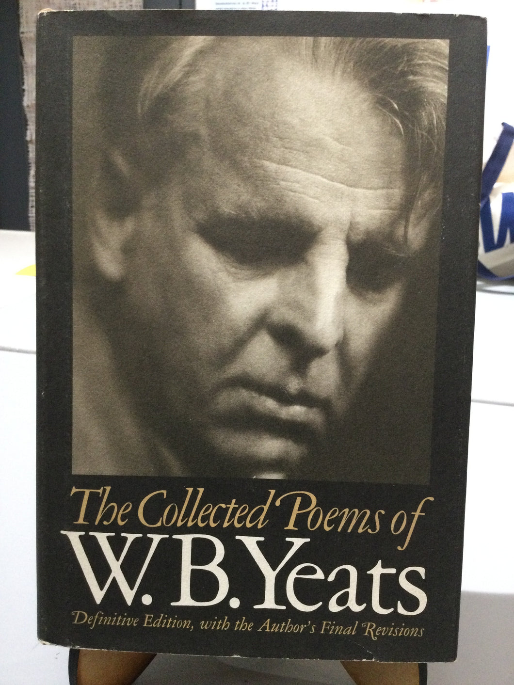 Yeats, W.B.: The Collected Poems [used hardcover]