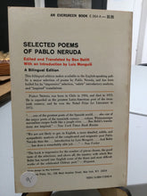 Neruda, Pablo: Selected Poems [used paperback]