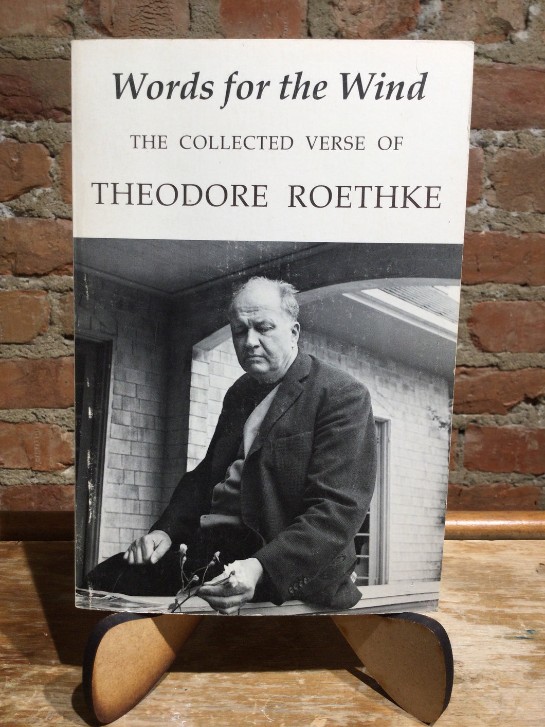 Roethke, Theodore: Words for the Wind: The Collected Verse of Theodore Roethke [used paperback]