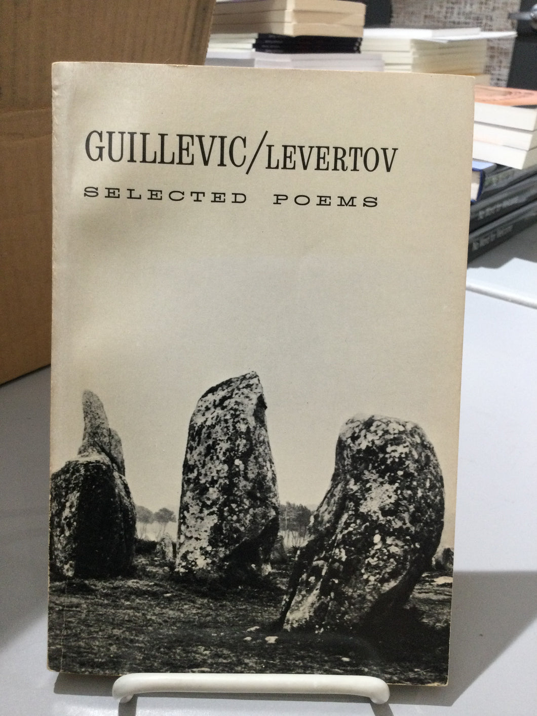 Guillevic, tr. Levertov, Denise: Selected Poems [used paperback]