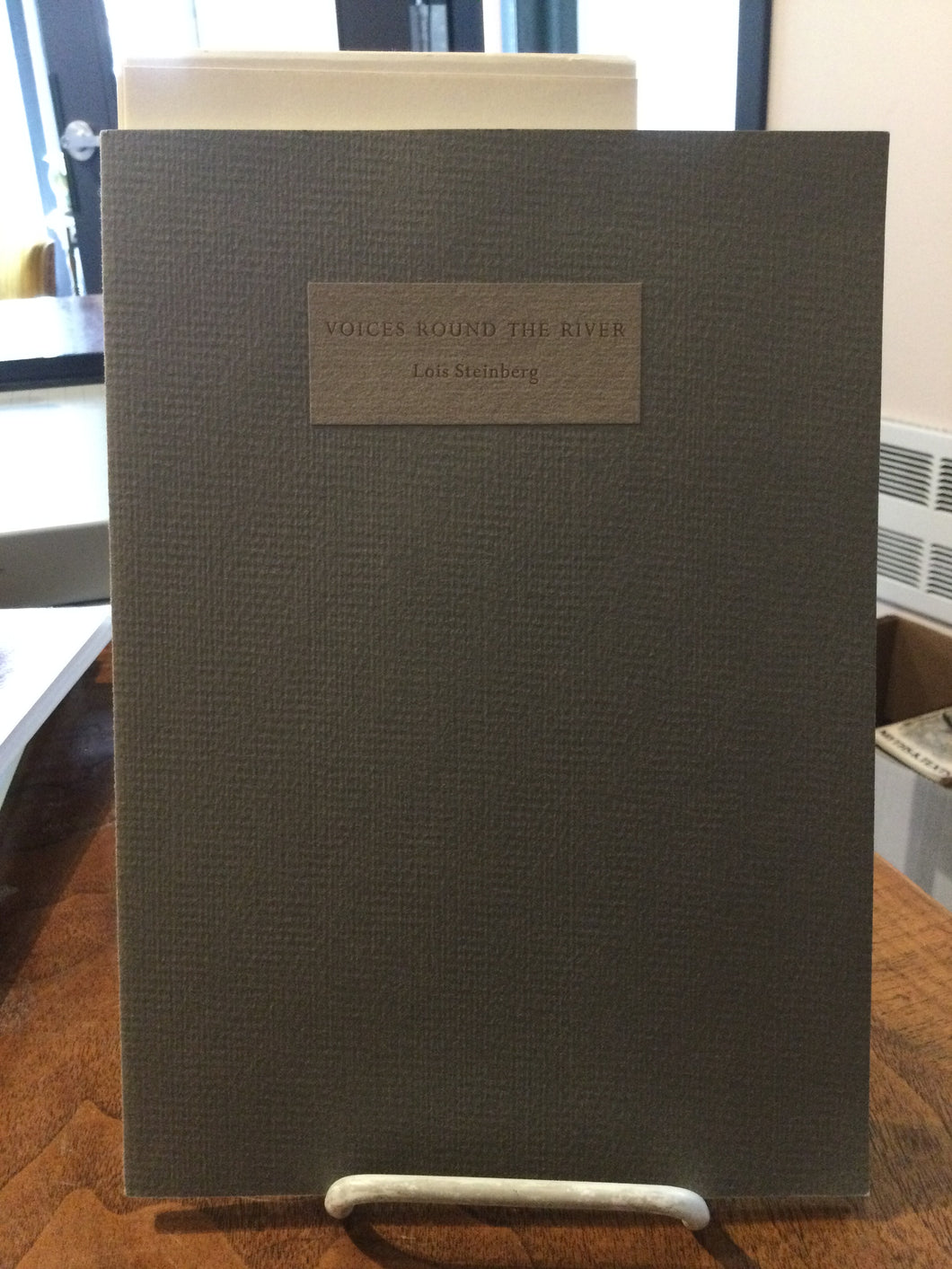 [Rare] Steinberg, Lois: Voices Round the River [used paperback]